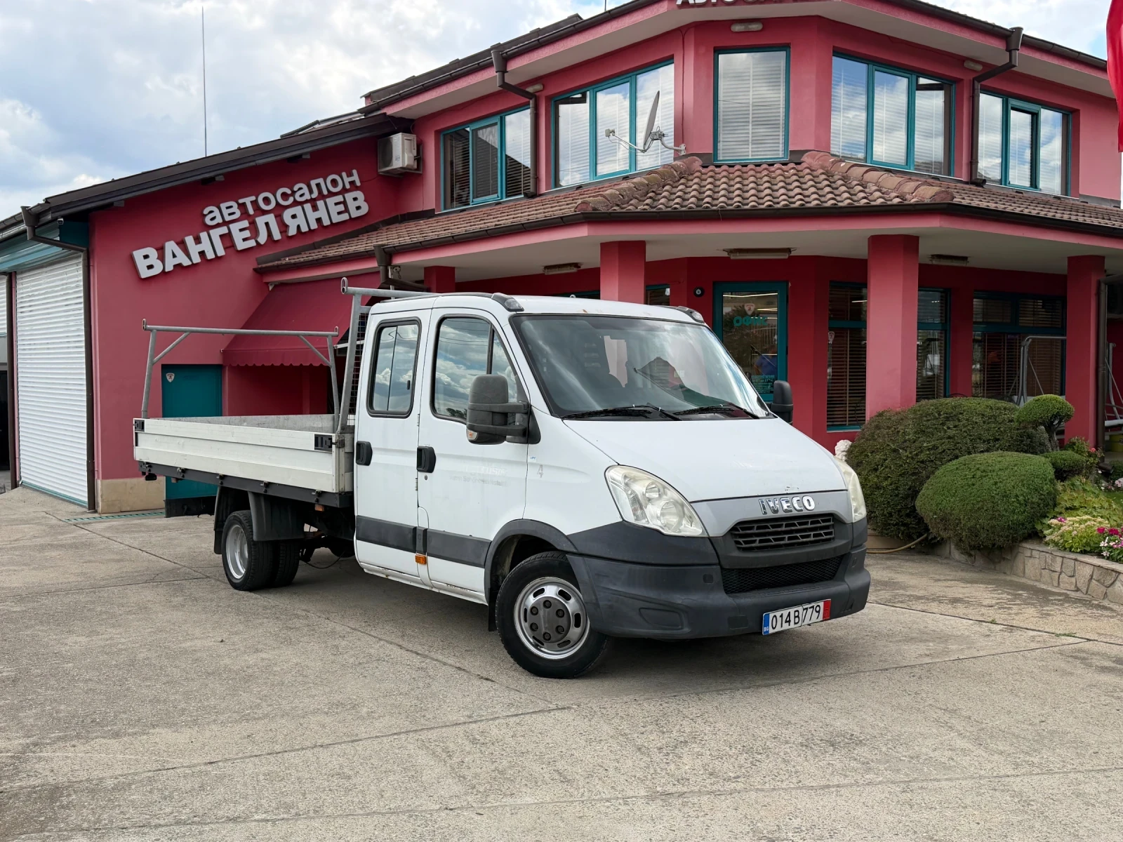 Iveco Daily 3.0HPI* 35C15* 7места* 4.10 метра каросерия, снимка 11 - Бусове и автобуси - 55588702