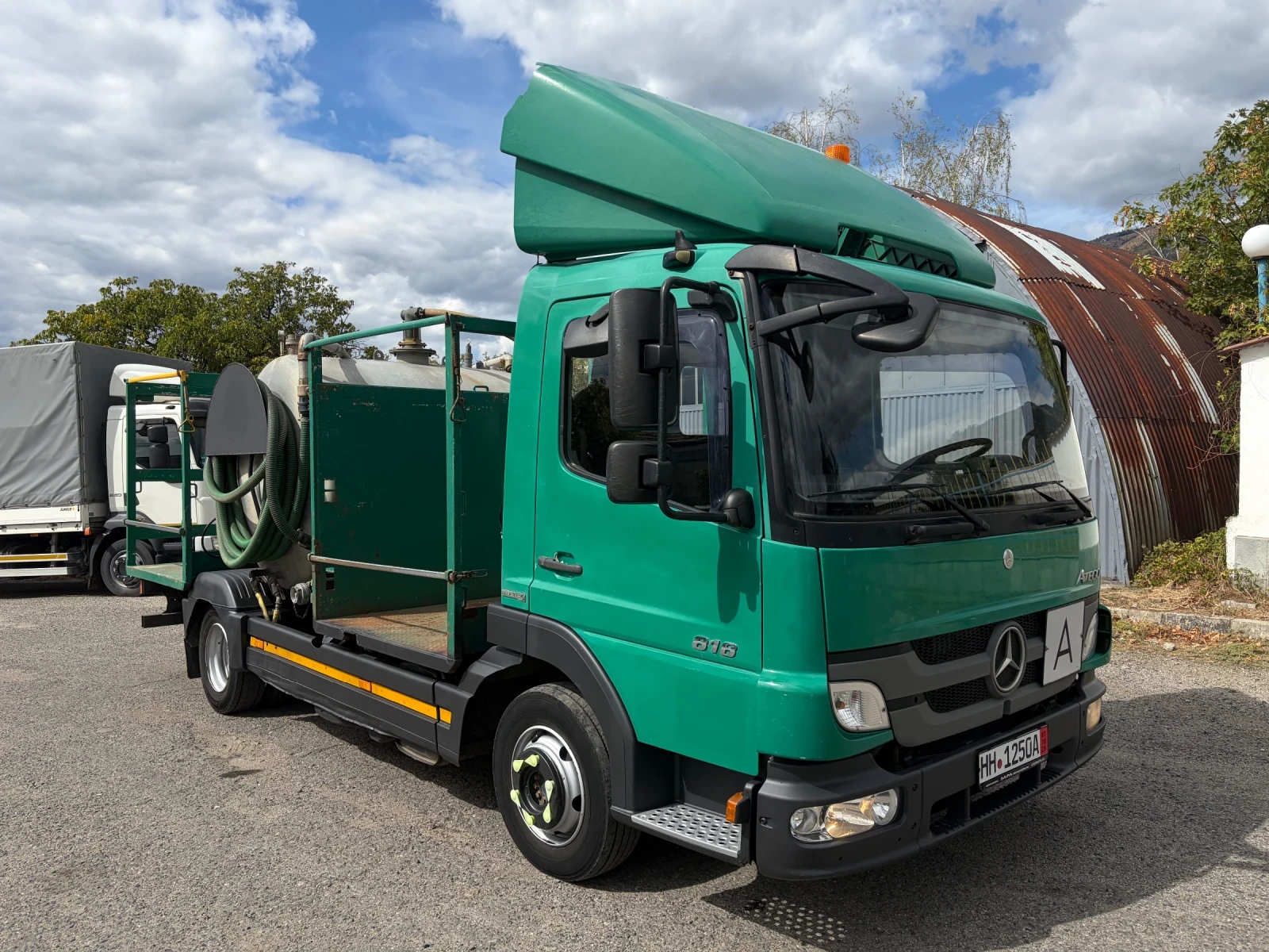 Mercedes-Benz Atego 818* Фекална цистерна* Като нов, снимка 2 - Камиони - 56083656