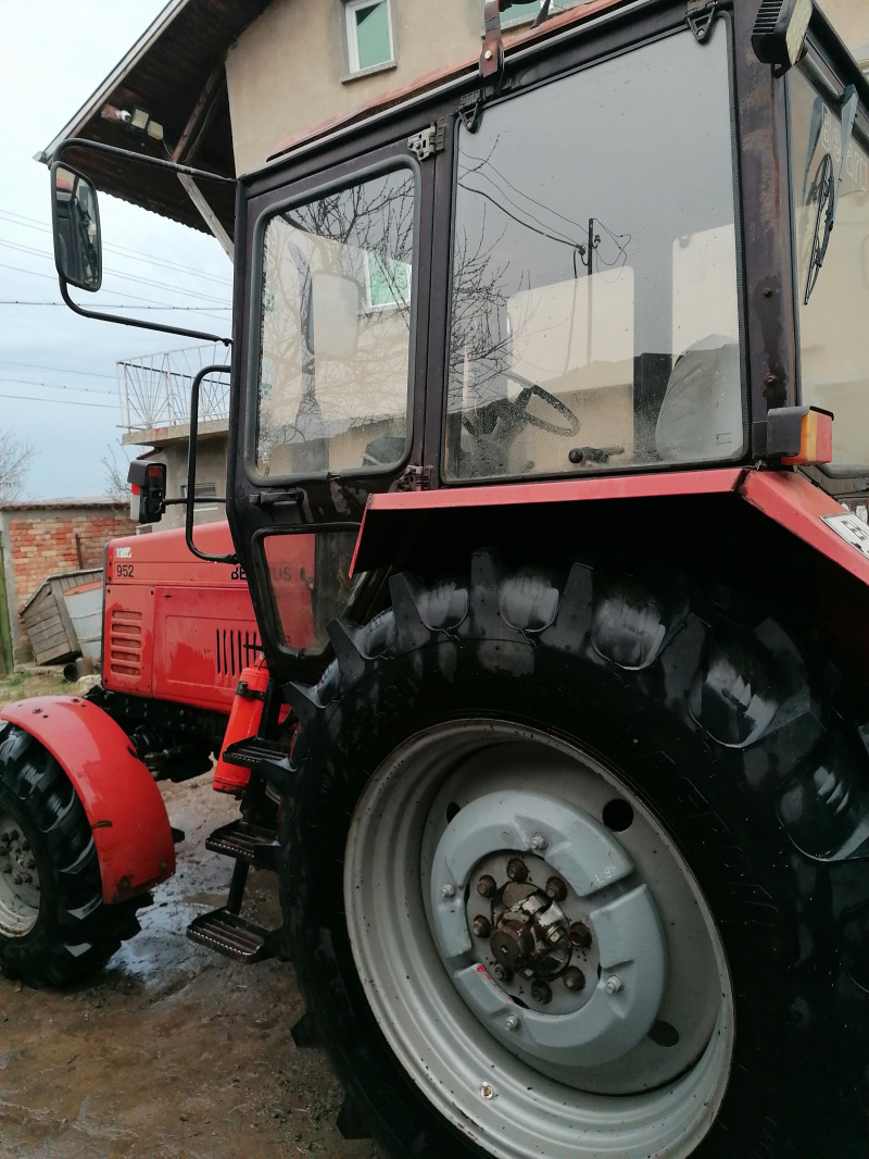 Трактор Беларус 952, снимка 3 - Селскостопанска техника - 40013240