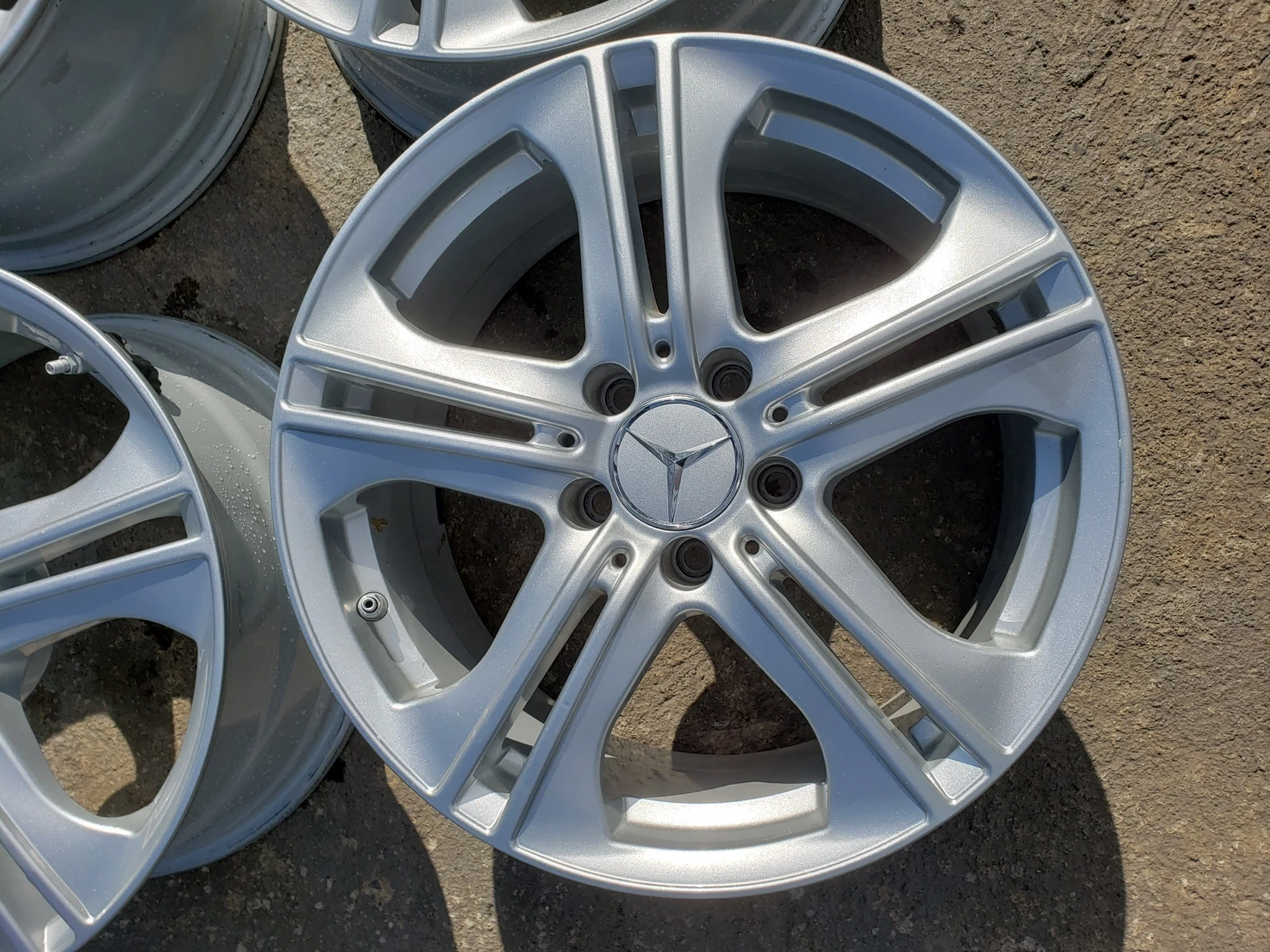 ������ | Mobile.bg � ����������� 4
