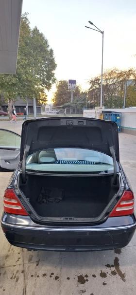 Mercedes-Benz C 220, снимка 9