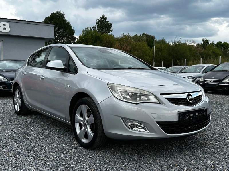 Opel Astra 1.4i EU5, снимка 3 - Автомобили и джипове - 47090134