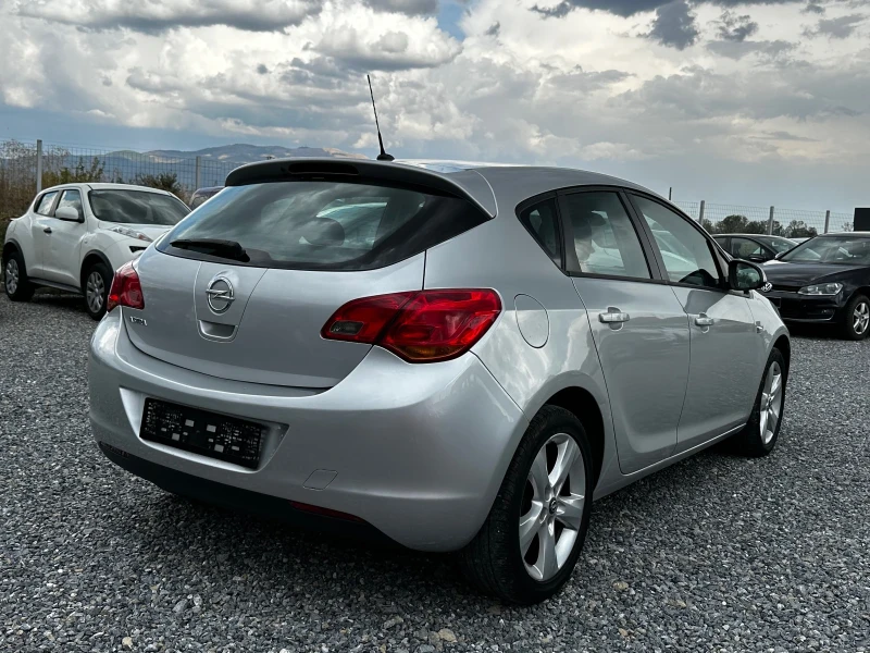 Opel Astra 1.4i EU5, снимка 4 - Автомобили и джипове - 47090134