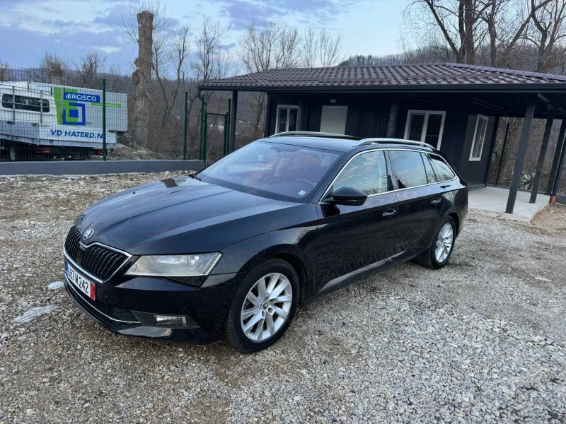 Skoda Superb, снимка 3 - Автомобили и джипове - 49314855