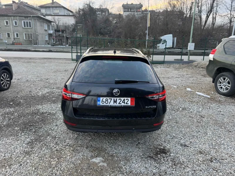 Skoda Superb, снимка 7 - Автомобили и джипове - 49314855