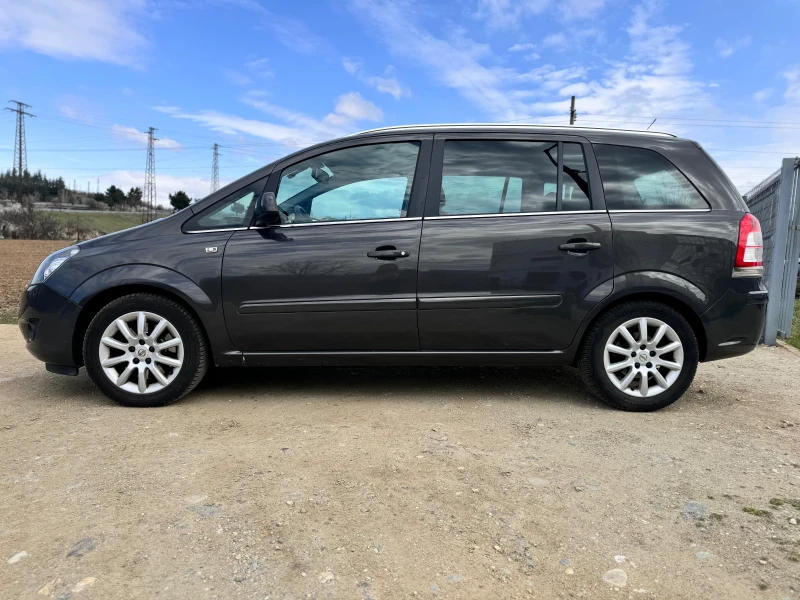 Opel Zafira 1.7cdti 7места, снимка 3 - Автомобили и джипове - 49544103