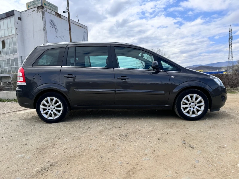 Opel Zafira 1.7cdti 7места, снимка 7 - Автомобили и джипове - 49544103