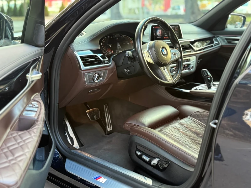BMW 730 Head-up* M-Pack* Подг-Обдух* Завиващ заден мост* F, снимка 8 - Автомобили и джипове - 52010701