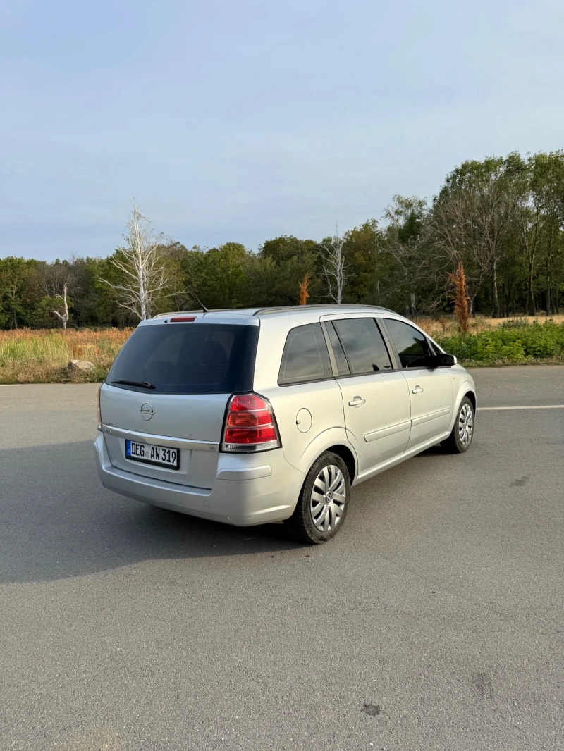 Opel Zafira 1.8i, снимка 3 - Автомобили и джипове - 52335462