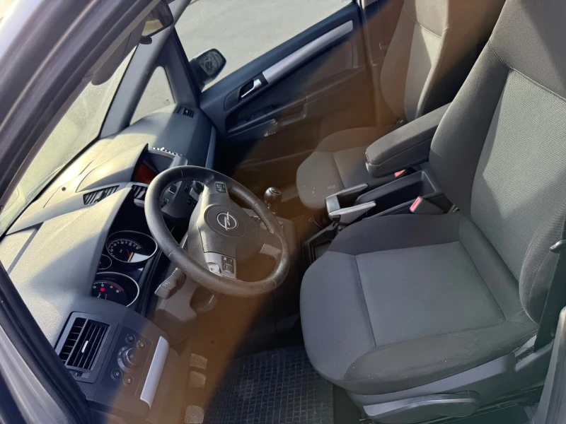 Opel Zafira 1.8i, снимка 5 - Автомобили и джипове - 52335462