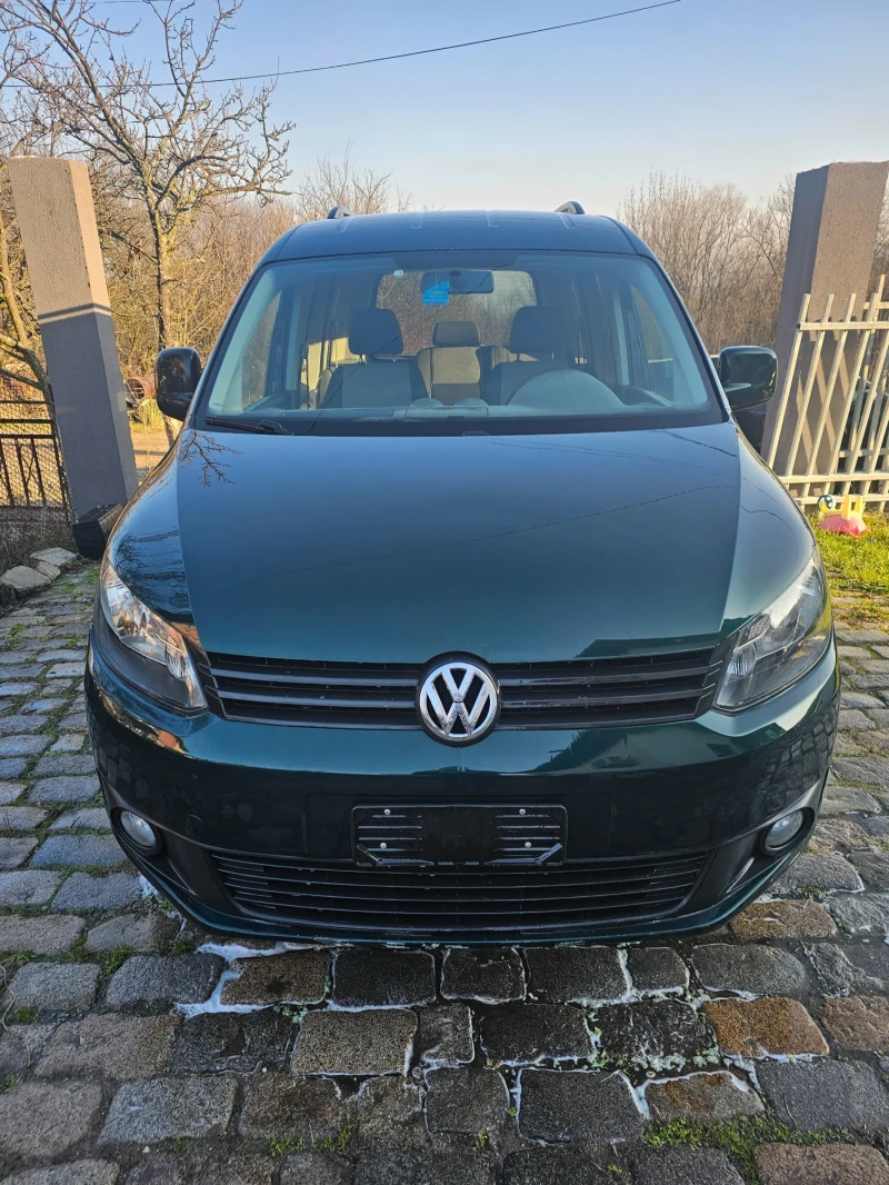 VW Caddy Пътническо, снимка 2 - Автомобили и джипове - 52867150