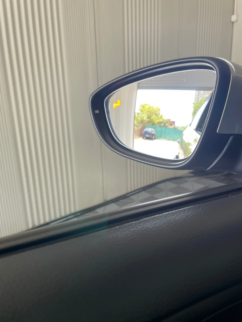 VW Jetta Facelift 2.0TDI EURO6, снимка 9 - Автомобили и джипове - 53200943