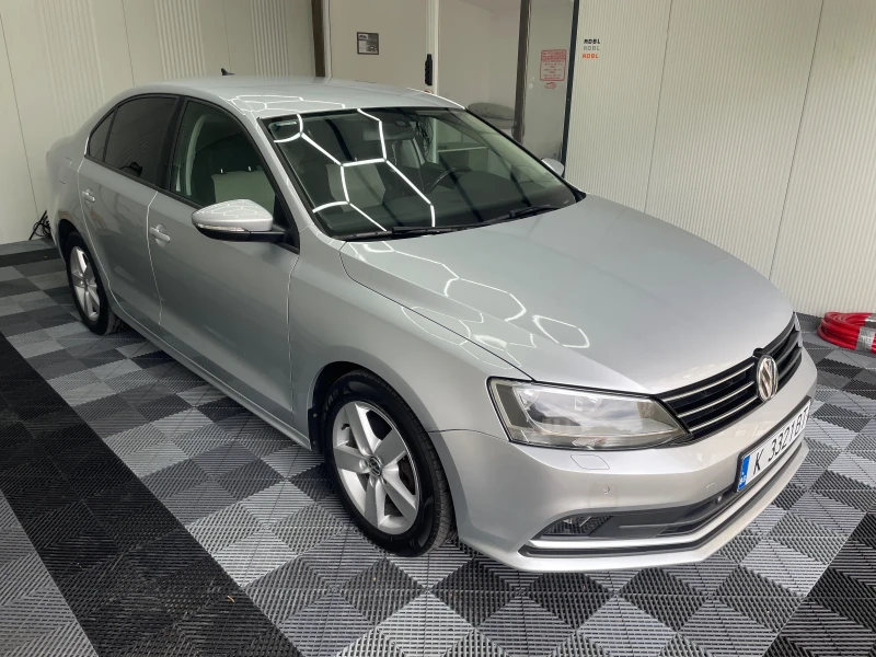 VW Jetta Facelift 2.0TDI EURO6, снимка 3 - Автомобили и джипове - 53200943