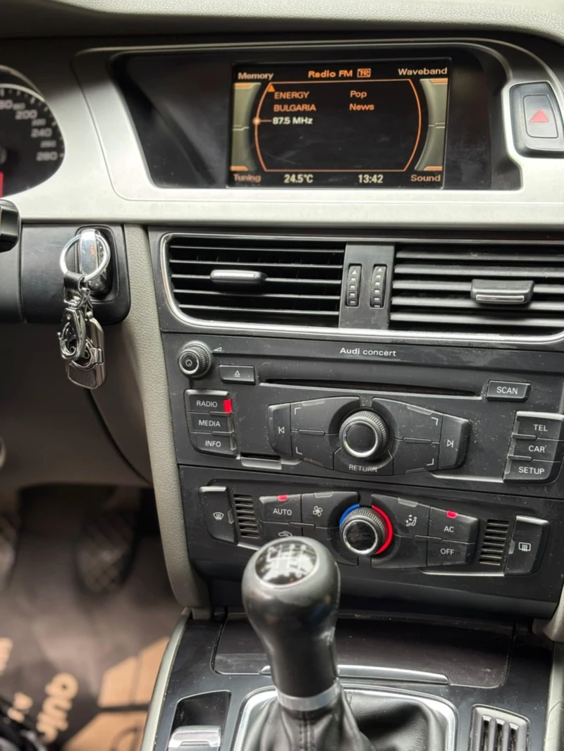 Audi A4 2.0, снимка 9 - Автомобили и джипове - 53479203