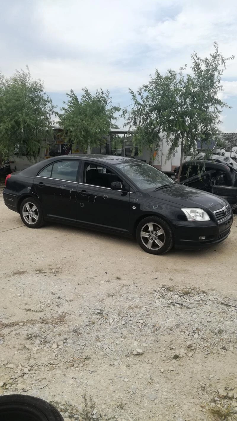 Toyota Avensis 2.2 D4D , снимка 2 - Автомобили и джипове - 21760376