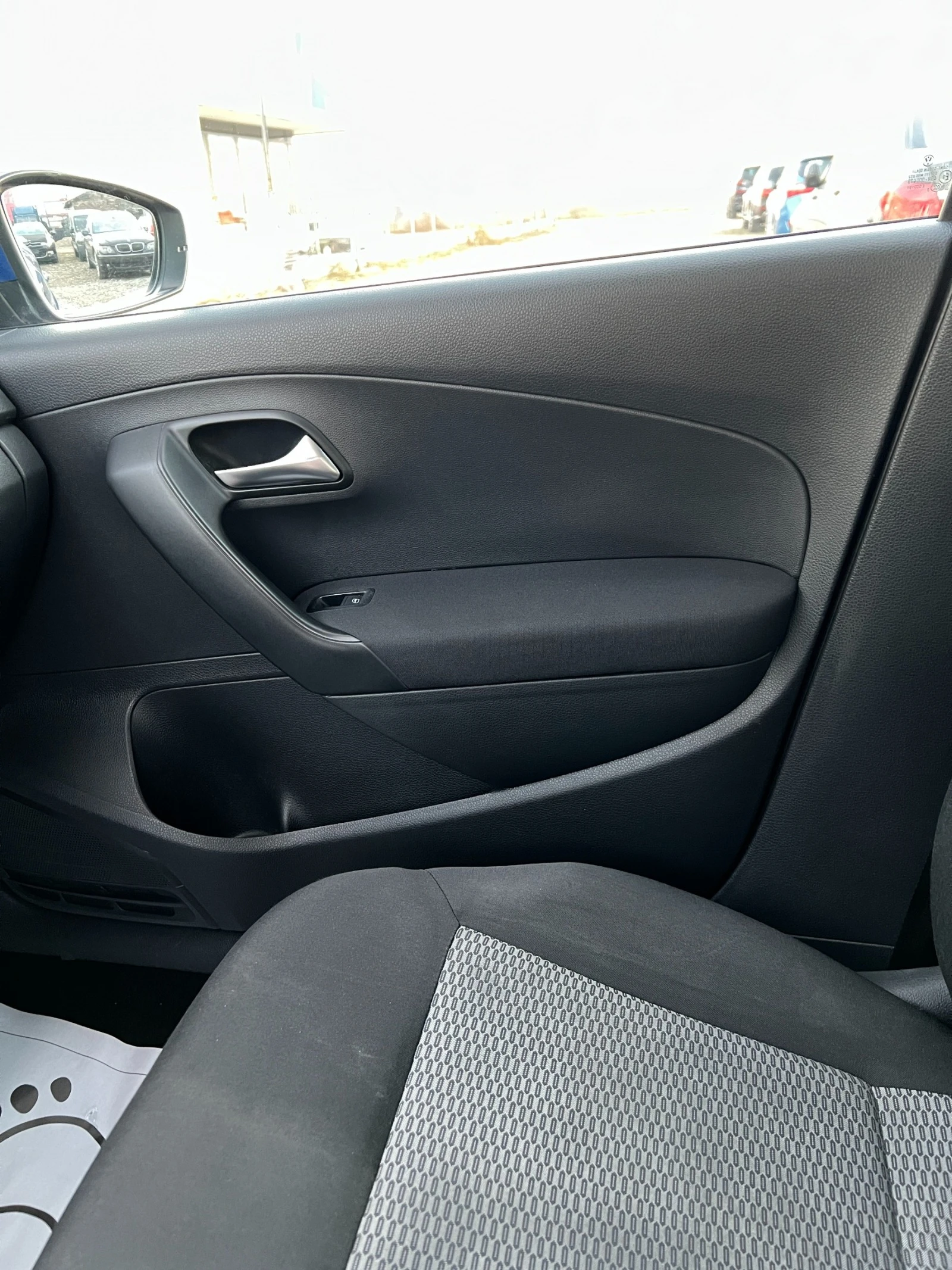 VW Polo 1.6TDI- 90к.с.  | Mobile.bg — изображение 17