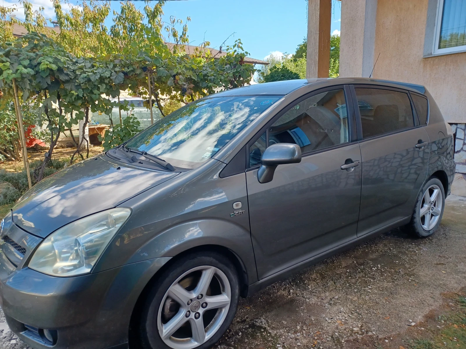 Toyota Corolla verso | Mobile.bg — изображение 1