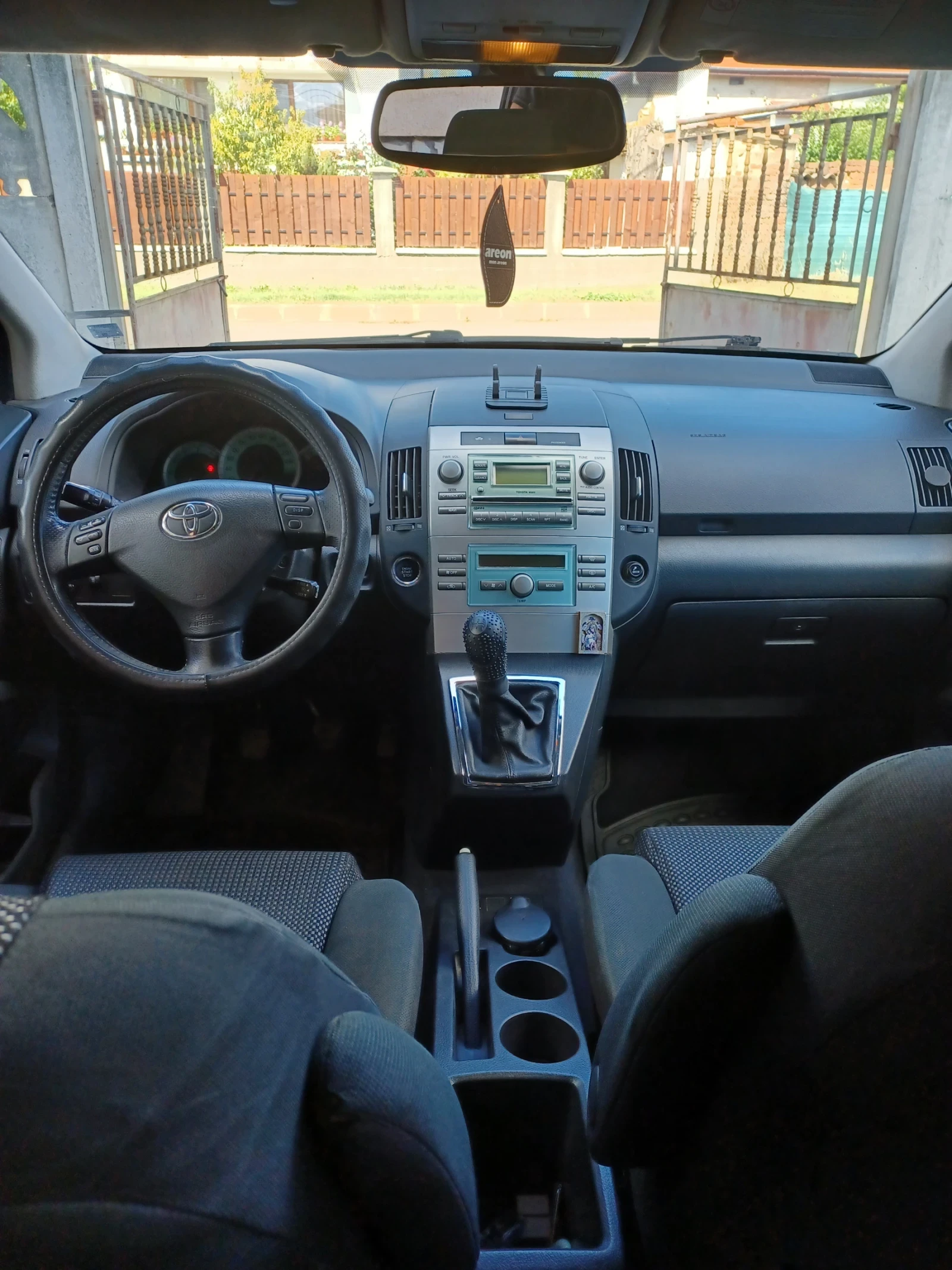 Toyota Corolla verso  - изображение 8