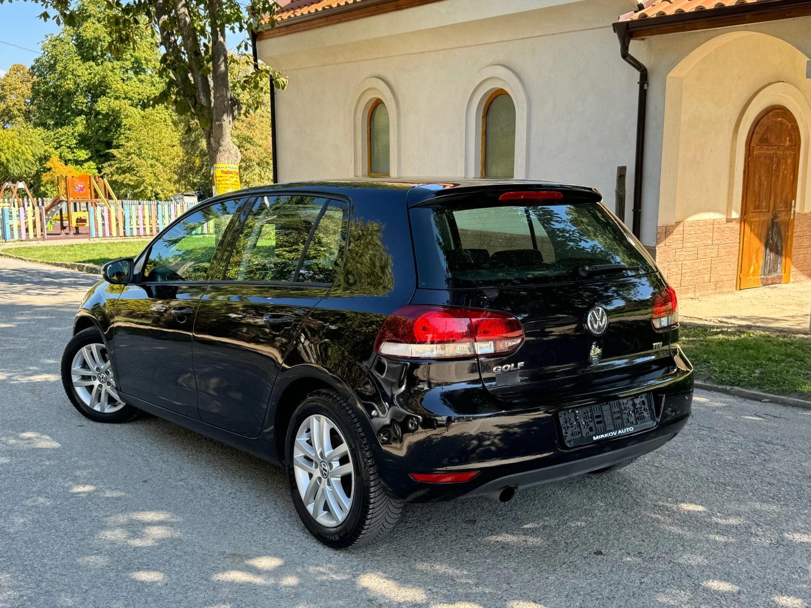 VW Golf HIGH-LINE NAVI FULL TOP NEW - изображение 5