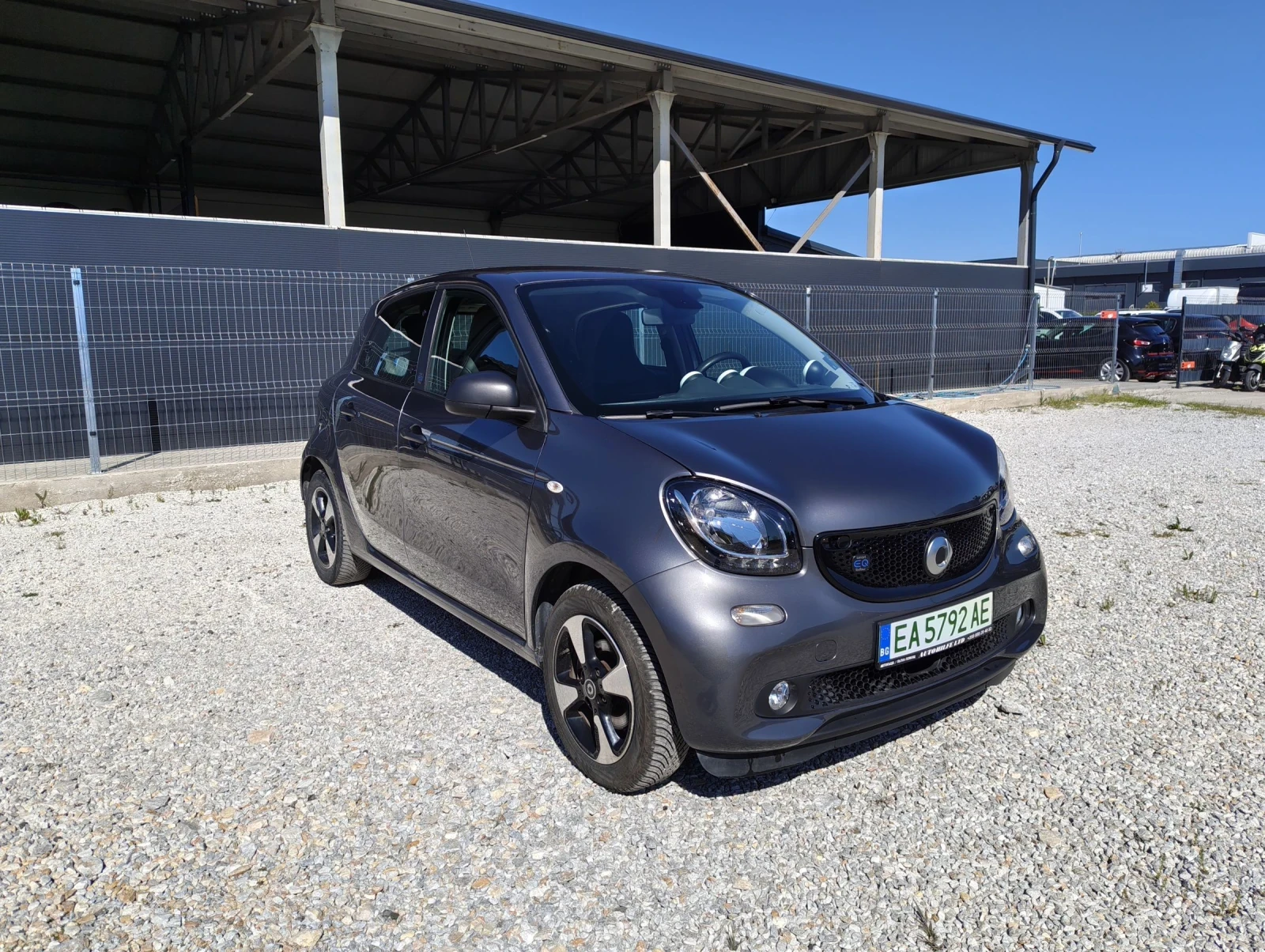 Smart Forfour EQ ЛИЗИНГ , снимка 2 - Автомобили и джипове - 51442959