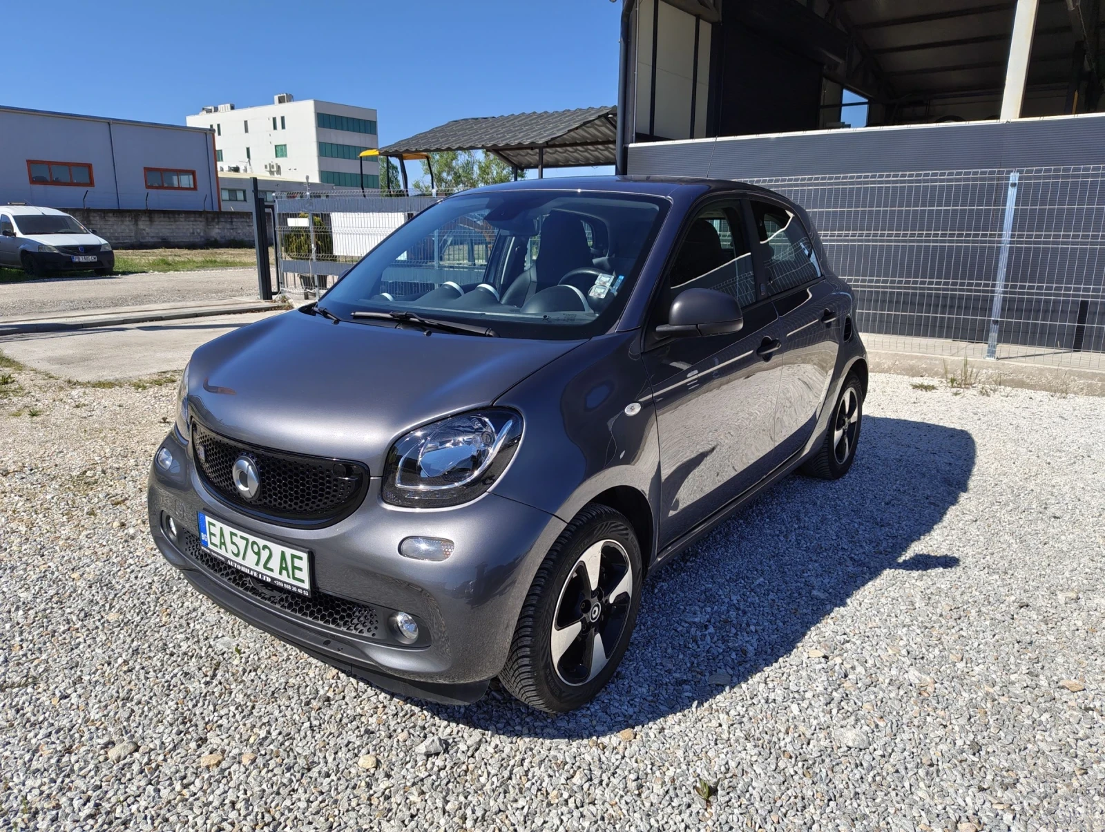 Smart Forfour EQ ЛИЗИНГ , снимка 3 - Автомобили и джипове - 51442959