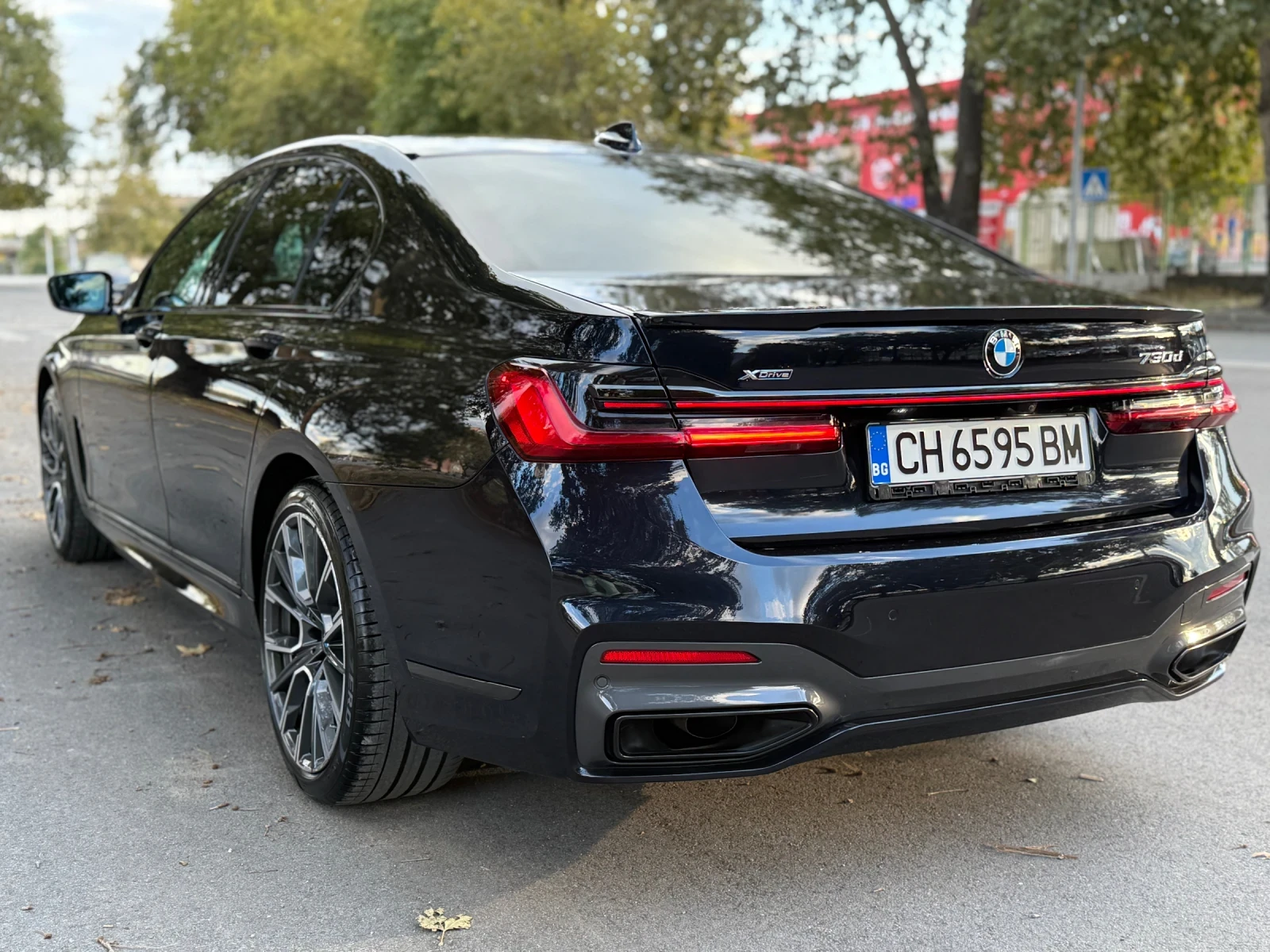 BMW 730 Head-up* M-Pack* Подг-Обдух* Завиващ заден мост* F - изображение 4