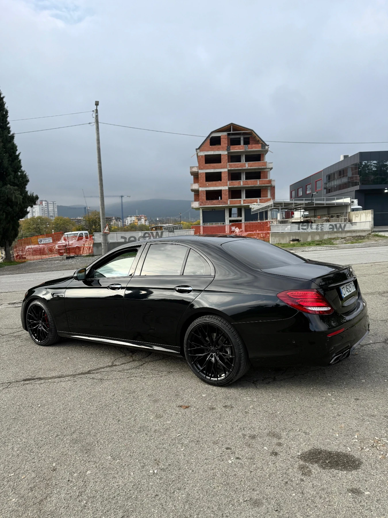 Mercedes-Benz E 300 AMG line-6.3 OPTIC - изображение 6