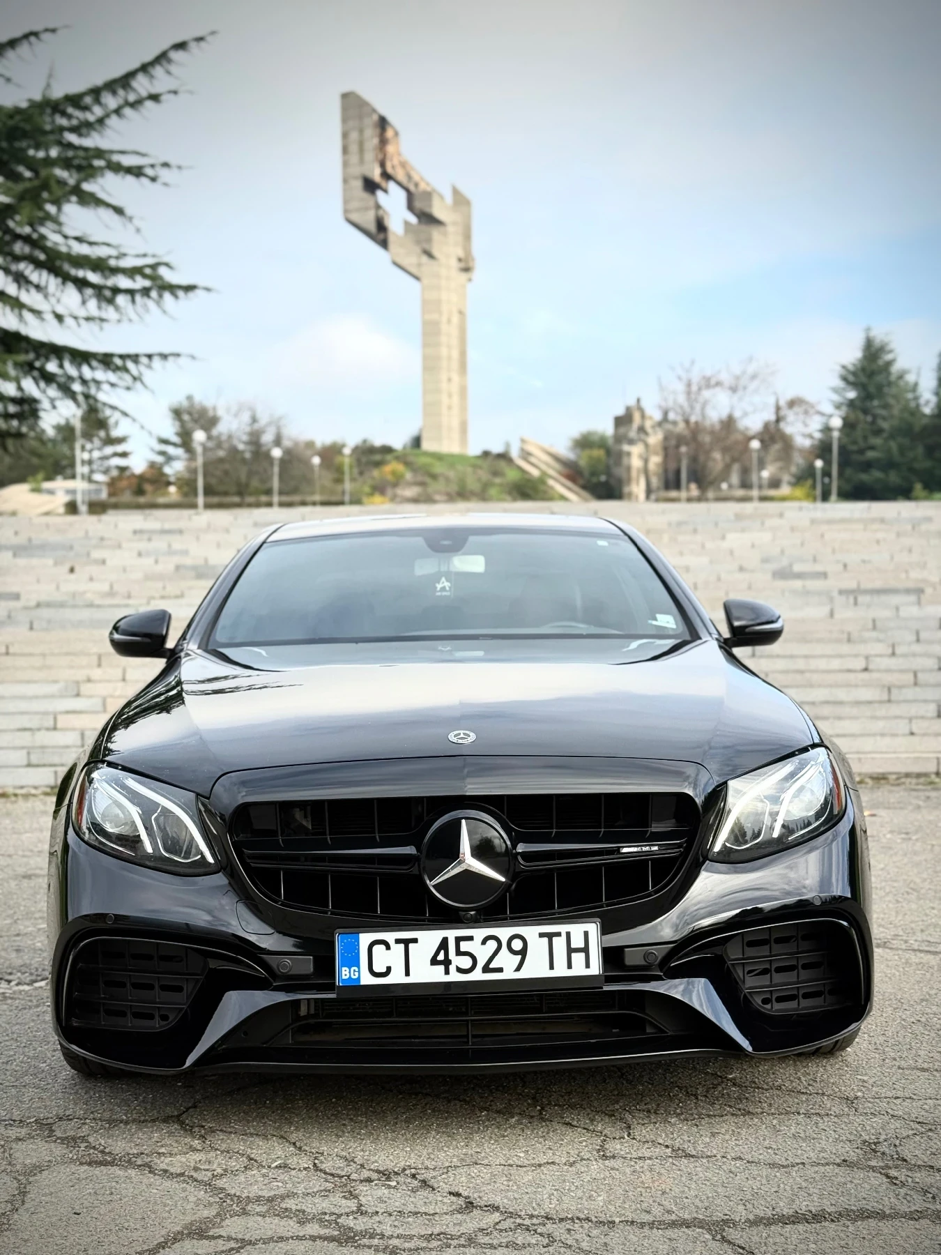 Mercedes-Benz E 300 AMG line-6.3 OPTIC - изображение 2