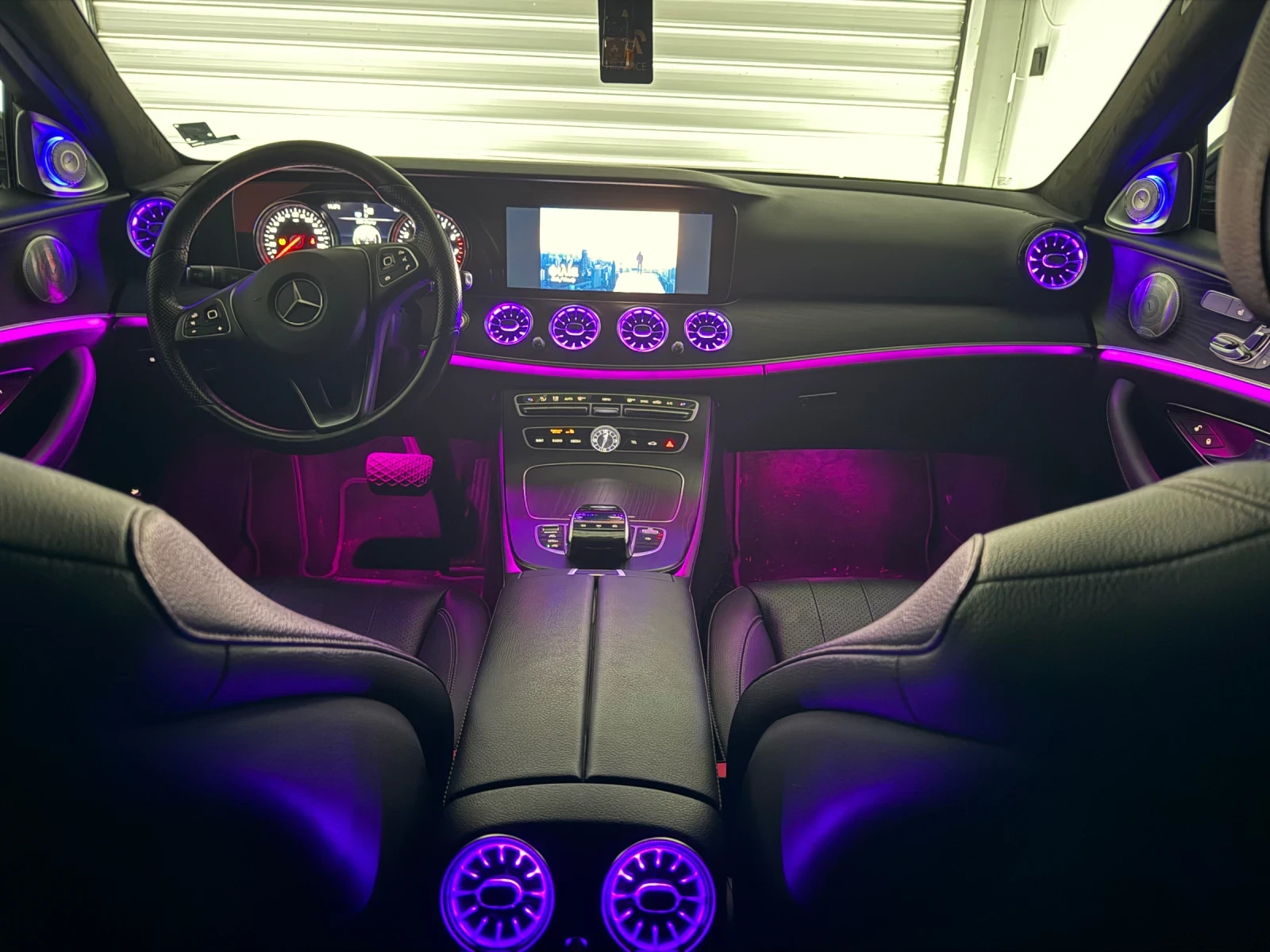 Mercedes-Benz E 300 AMG line-6.3 OPTIC - изображение 9