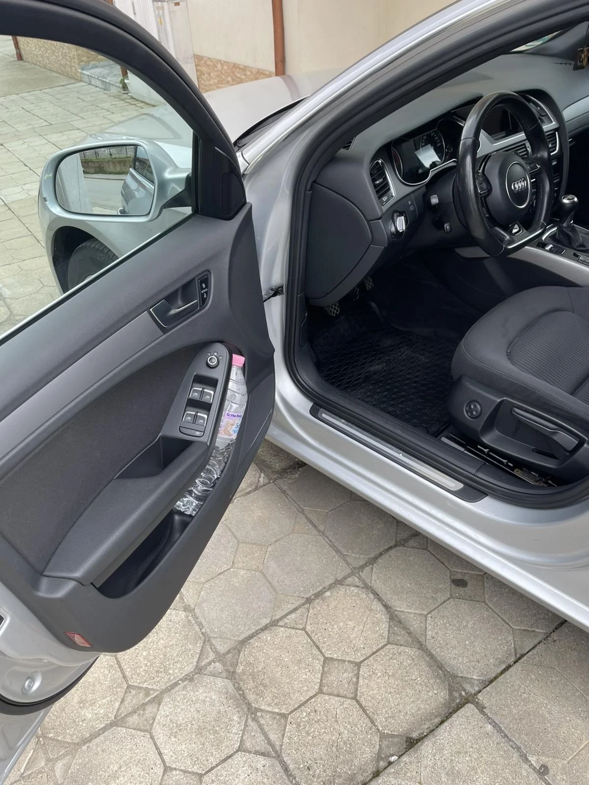 Audi A4 Колата е в отлично състояние! - изображение 9