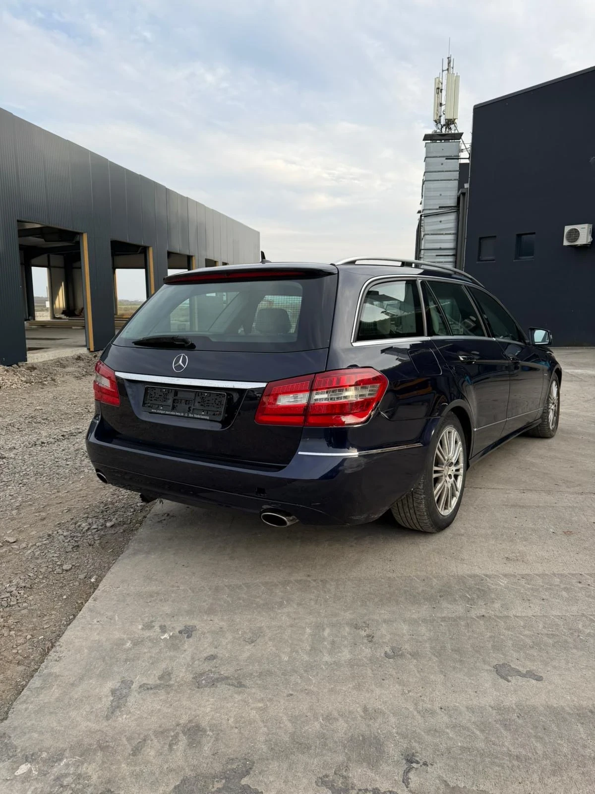 Mercedes-Benz E 350 350 CGI  пали и върви - изображение 4