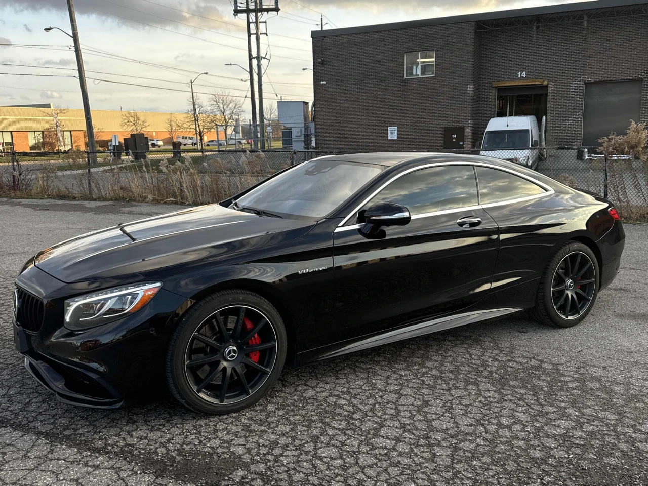 Mercedes-Benz S 63 AMG * АВТО КРЕДИТ* ЦЕНА ДО БГ * Сервизна история *  - изображение 2