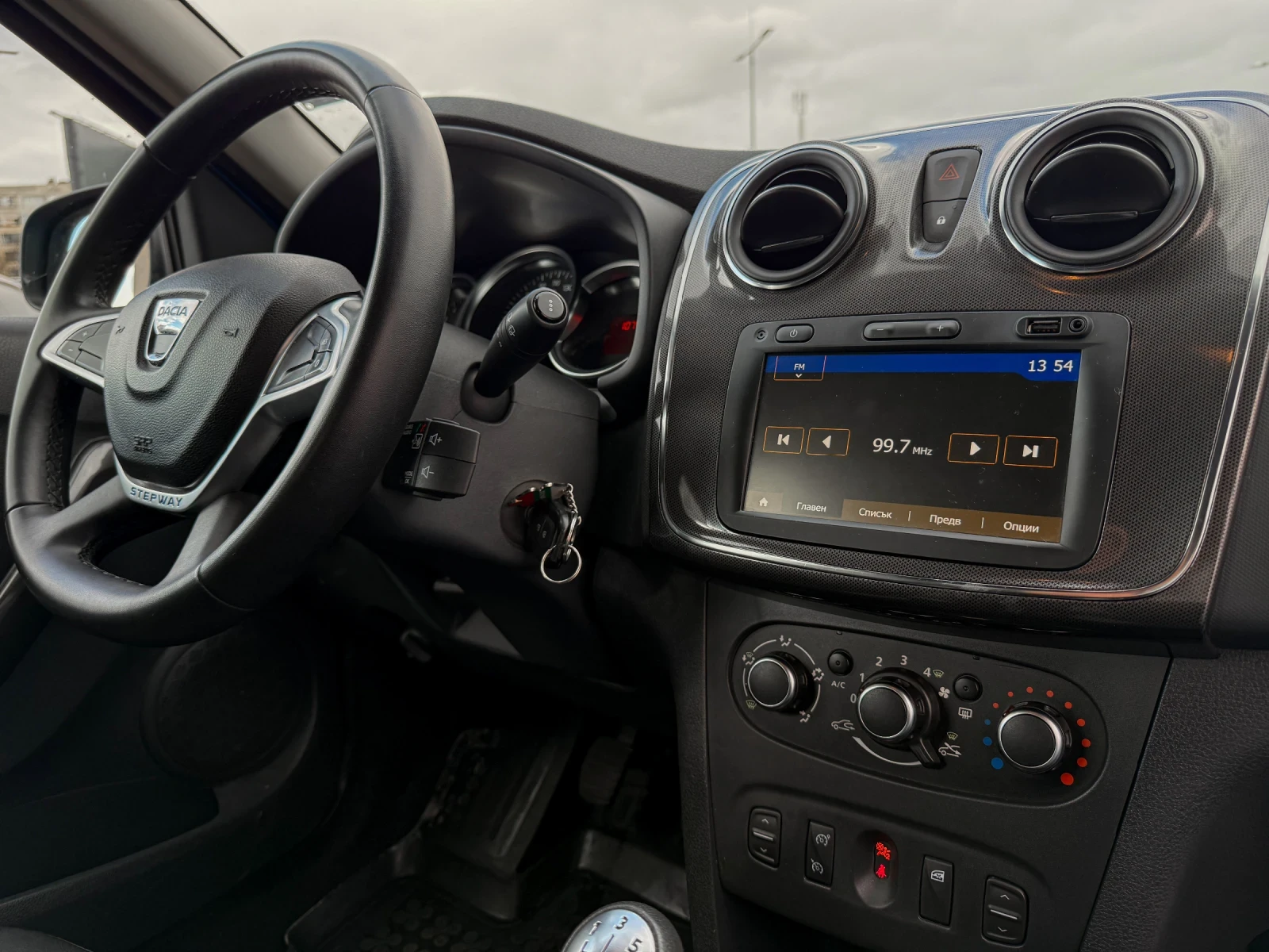 Dacia Sandero Stepway * �� �������� | Mobile.bg � ����������� 11