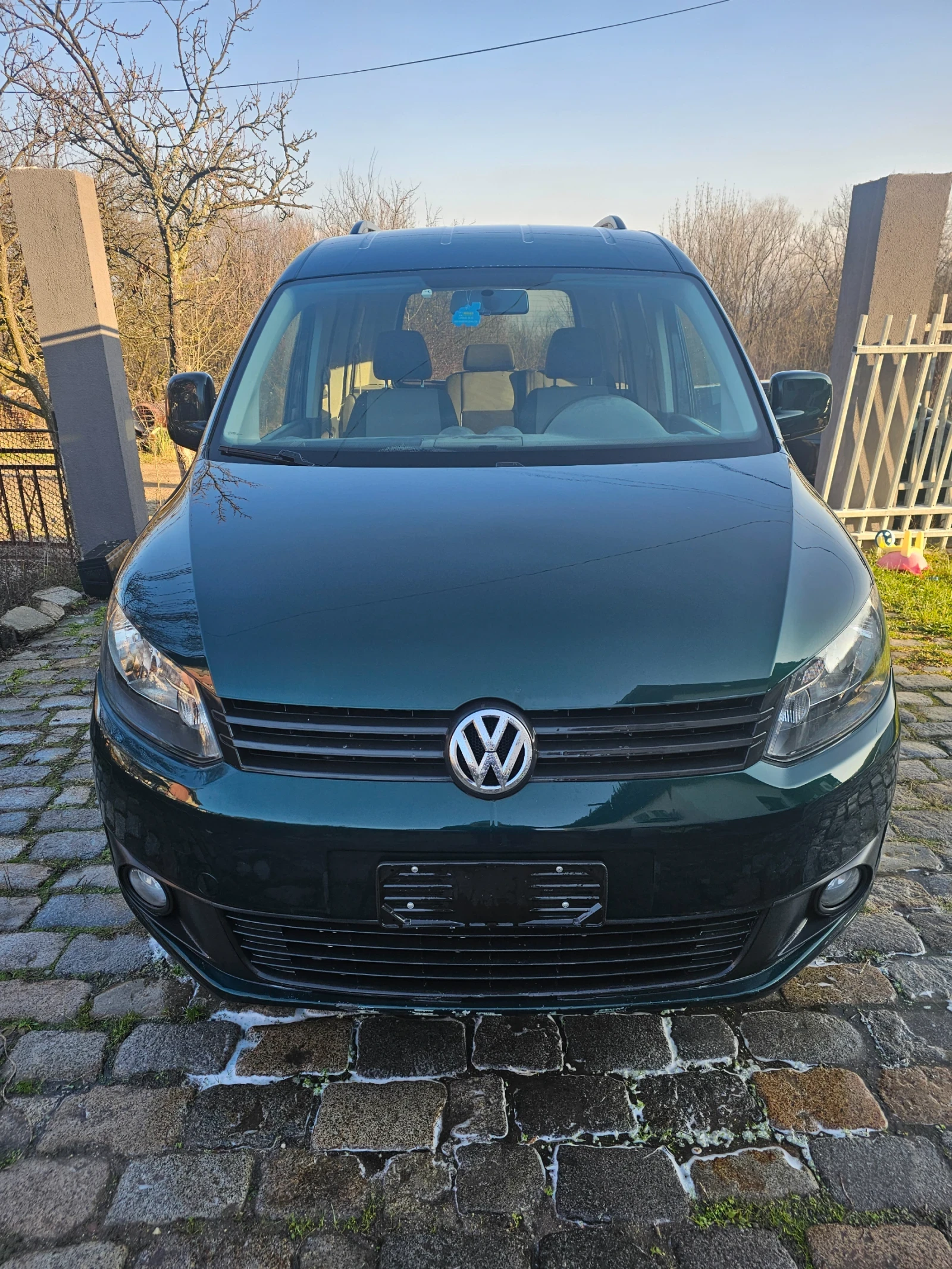 VW Caddy Пътническо - изображение 2