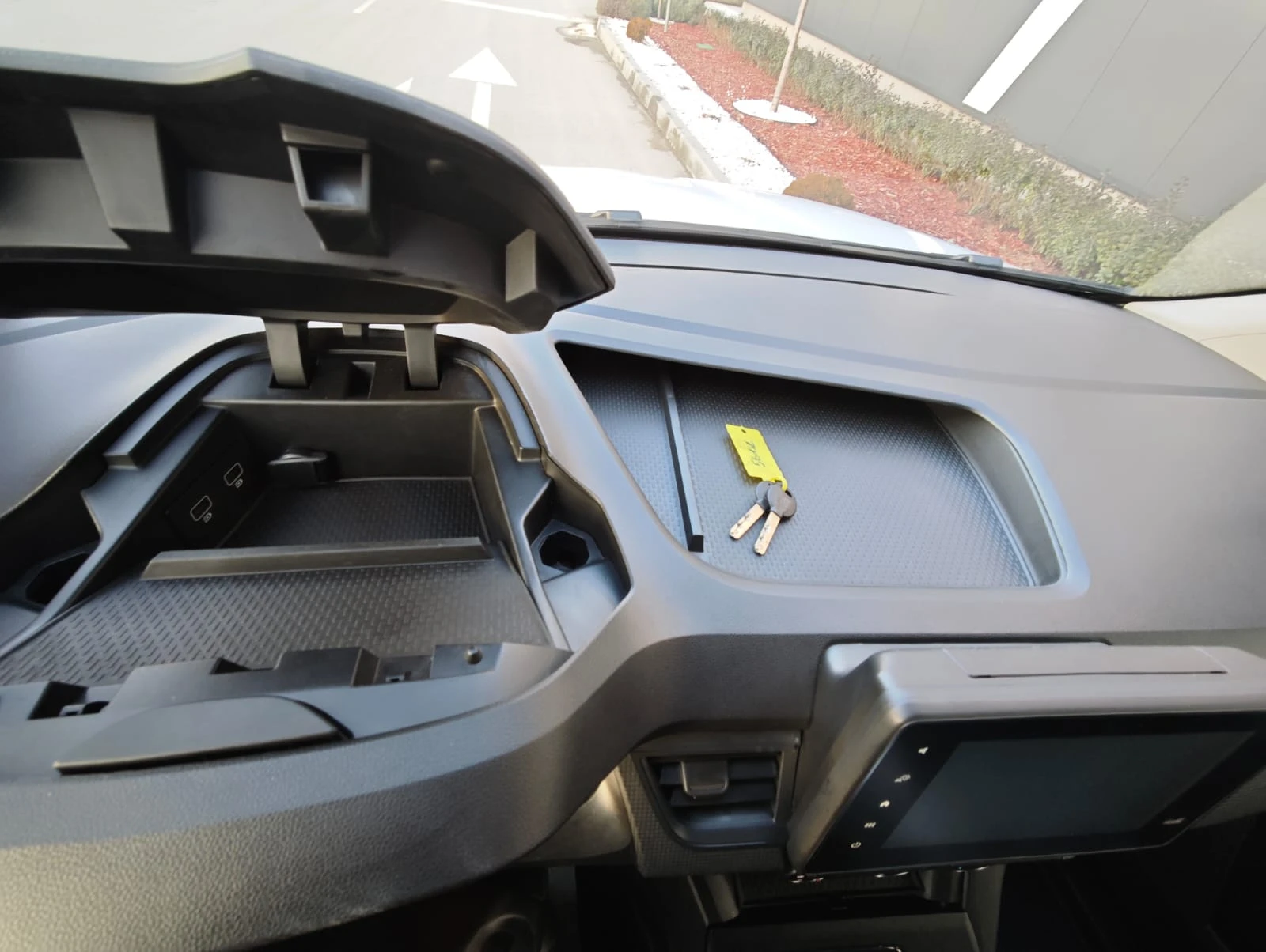 Renault Kangoo 1, 5 diesel - 421km, снимка 11 - Автомобили и джипове - 53622348