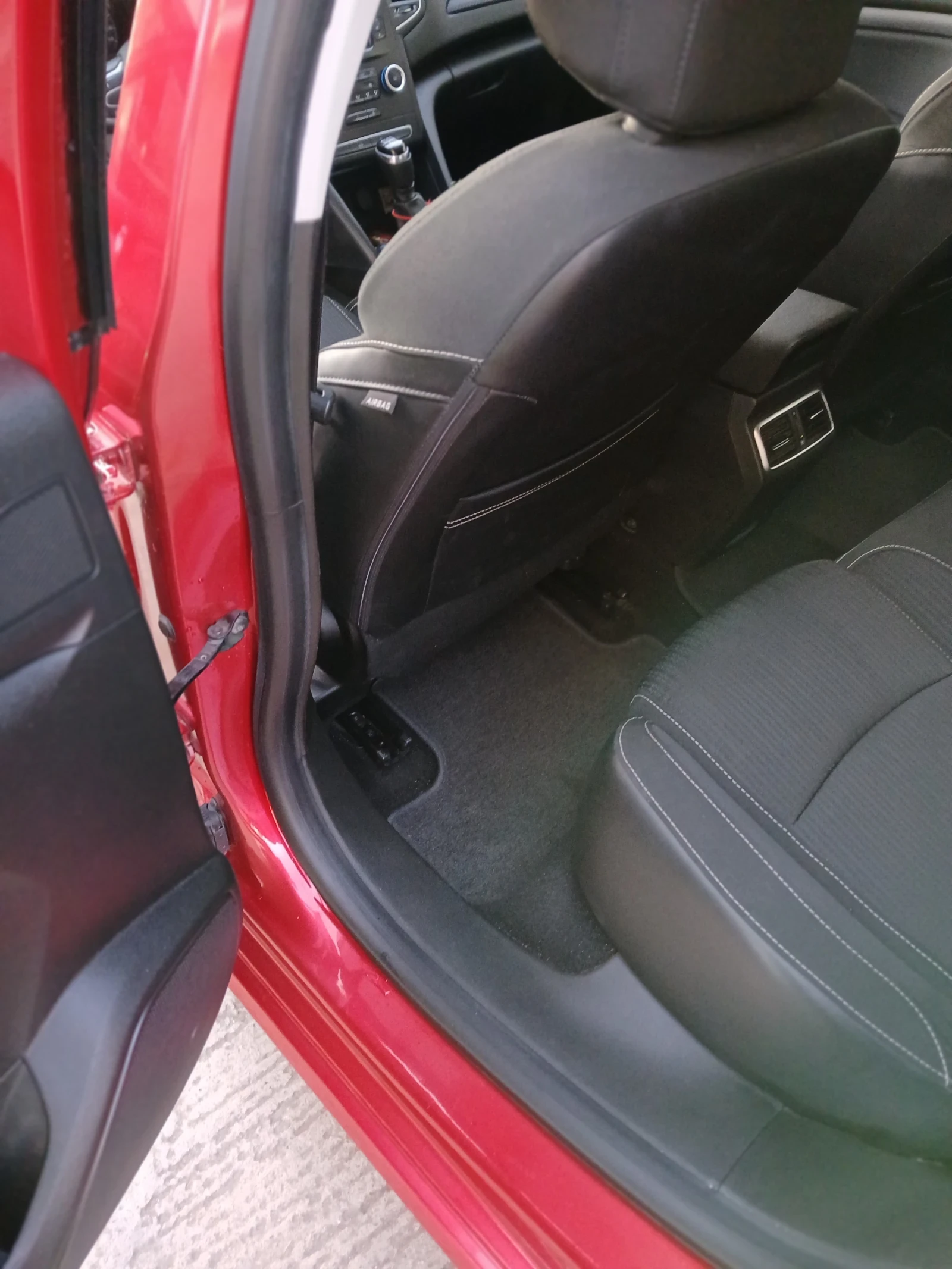 Renault Megane, снимка 6 - Автомобили и джипове - 53760368