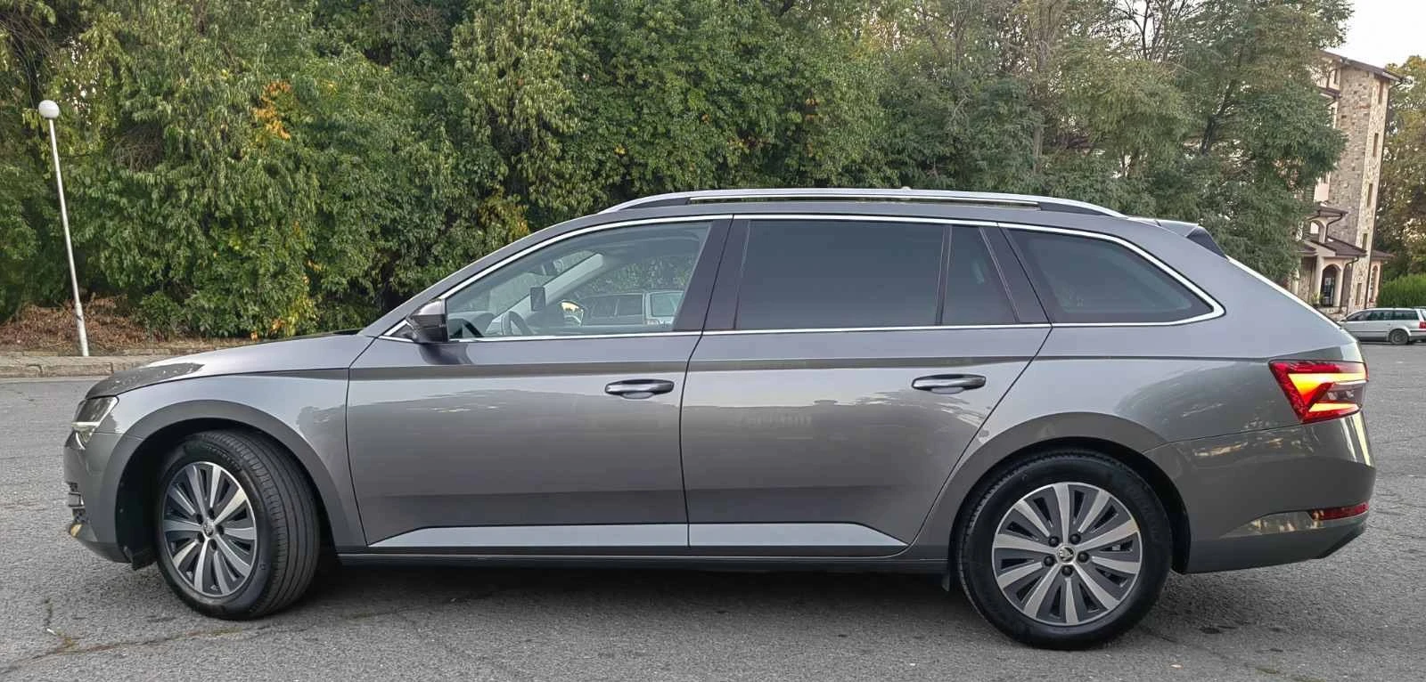 Skoda Superb 2.0TDI 39000km, снимка 5 - Автомобили и джипове - 56266831
