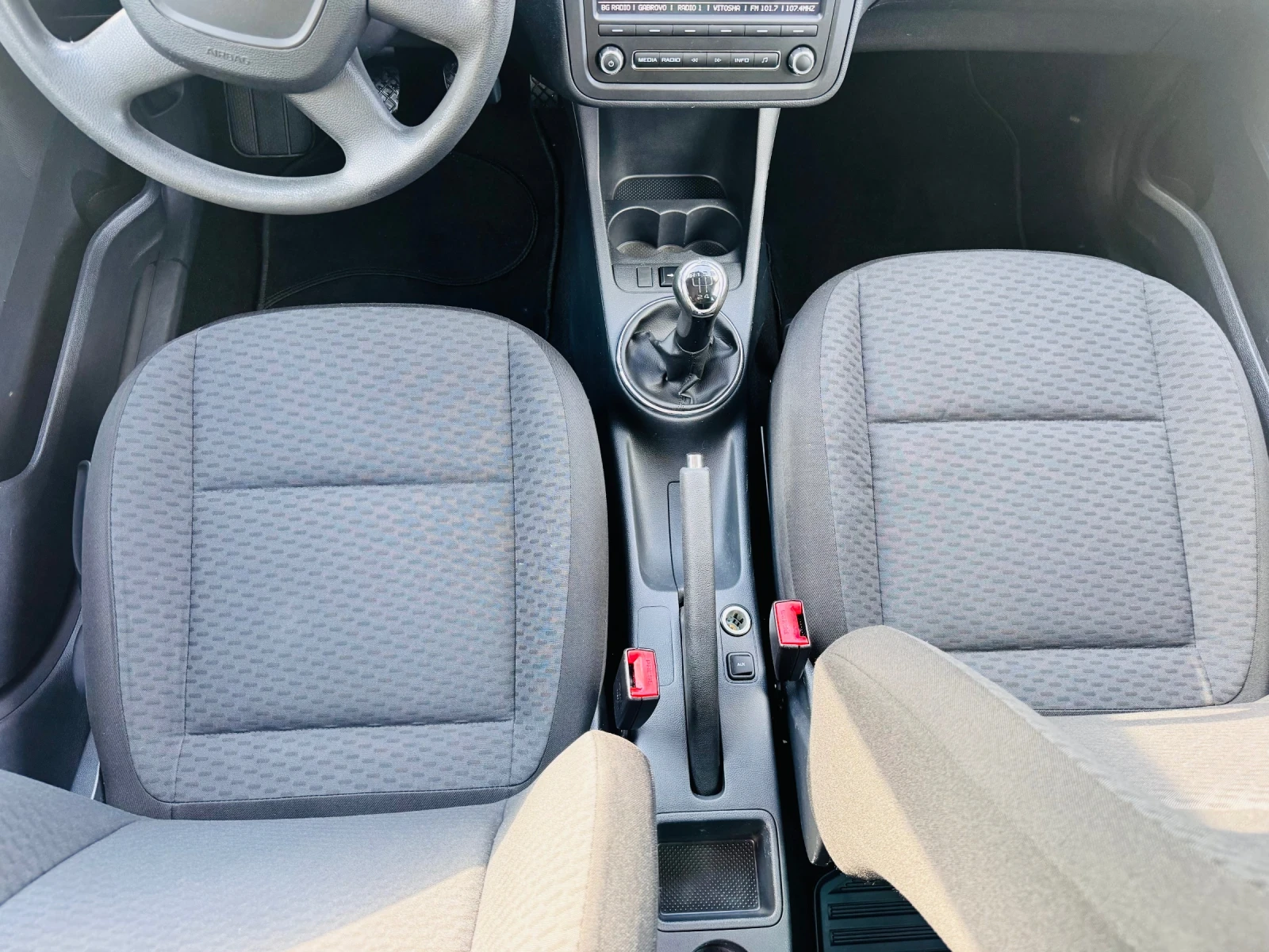 Skoda Fabia 1.6TDI* 90PS* FACE, снимка 12 - Автомобили и джипове - 54623210