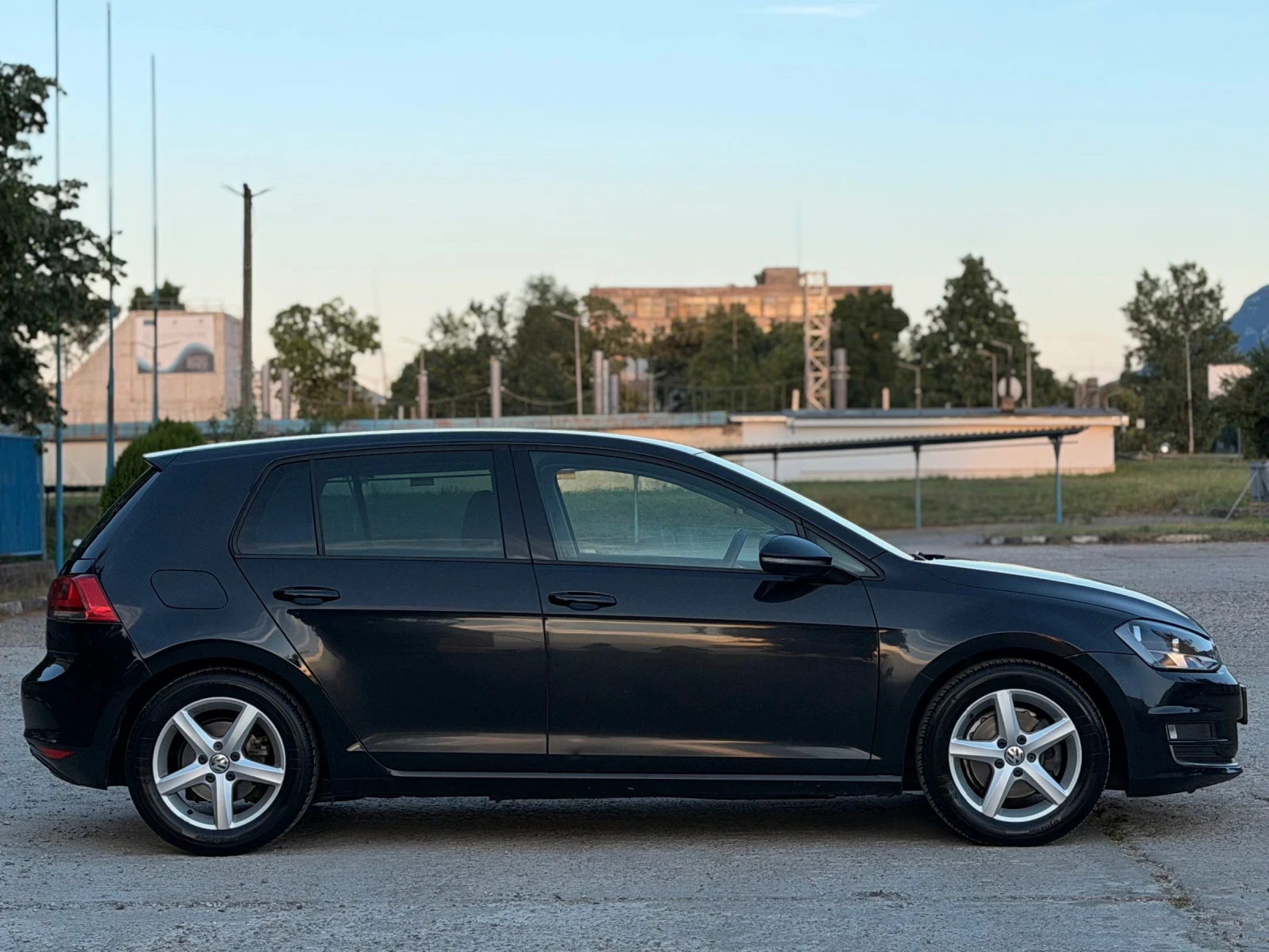 VW Golf 2.0TDI/HIGHLINE/ИТАЛИЯ, снимка 6 - Автомобили и джипове - 55045783