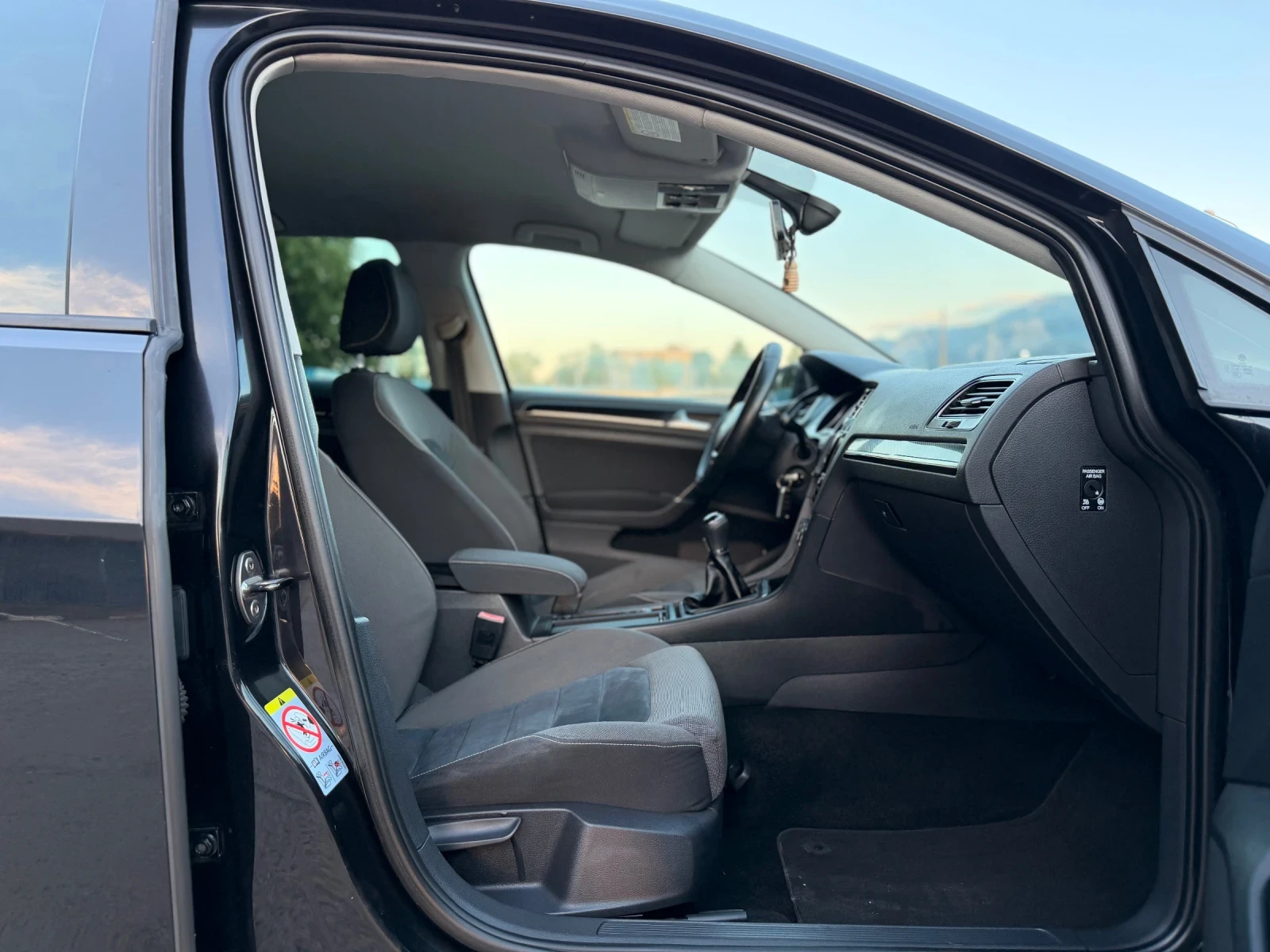 VW Golf 2.0TDI/HIGHLINE/ИТАЛИЯ, снимка 11 - Автомобили и джипове - 55045783