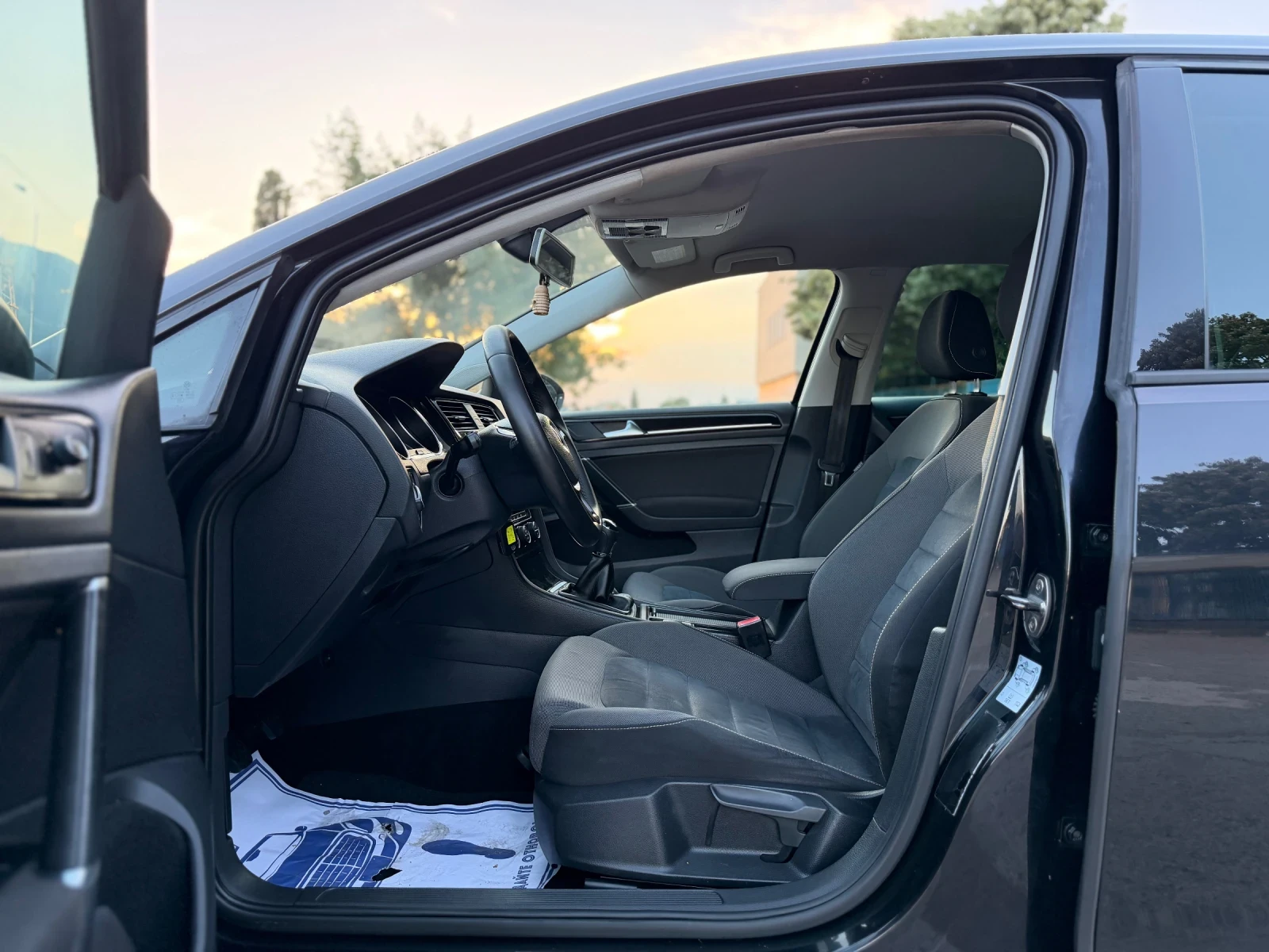 VW Golf 2.0TDI/HIGHLINE/ИТАЛИЯ, снимка 9 - Автомобили и джипове - 55045783