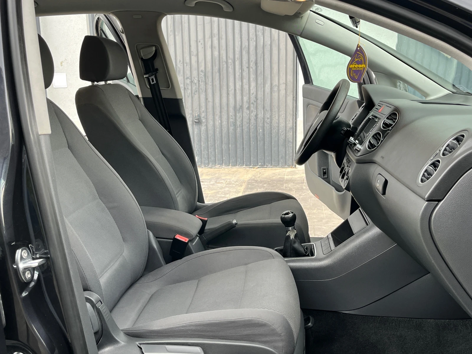 VW Golf Plus 2.0FSI/150/6/СКОРОСТА/2006/ГОДИНА!, снимка 12 - Автомобили и джипове - 55315171