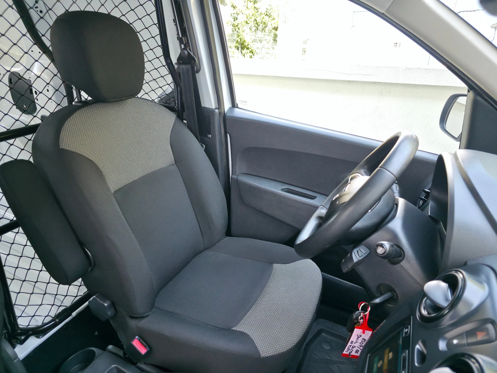 Dacia Dokker 1.5dci 95ps EURO6, снимка 12 - Автомобили и джипове - 55465936