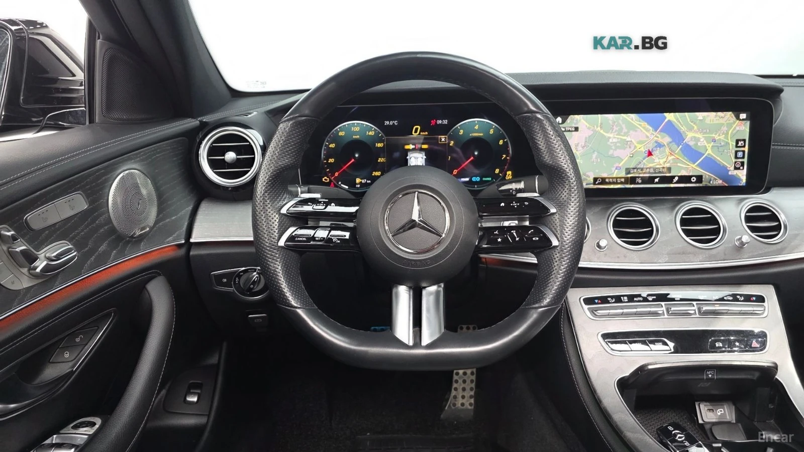 Mercedes-Benz E 350 4MATIC/AMG-LINE/DRIVE-ASSISTS/SUNROOF, снимка 7 - Автомобили и джипове - 55751514