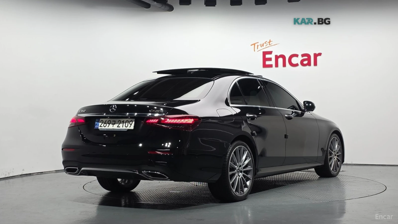 Mercedes-Benz E 350 4MATIC/AMG-LINE/DRIVE-ASSISTS/SUNROOF, снимка 3 - Автомобили и джипове - 55751514