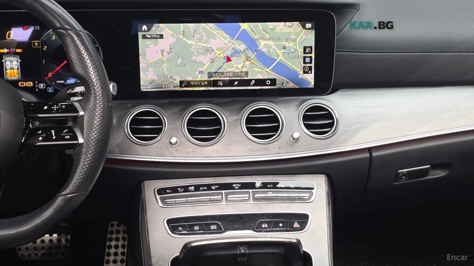 Mercedes-Benz E 350 4MATIC/AMG-LINE/DRIVE-ASSISTS/SUNROOF, снимка 8 - Автомобили и джипове - 55751514