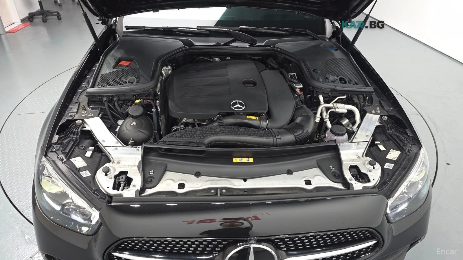 Mercedes-Benz E 350 4MATIC/AMG-LINE/DRIVE-ASSISTS/SUNROOF, снимка 17 - Автомобили и джипове - 55751514
