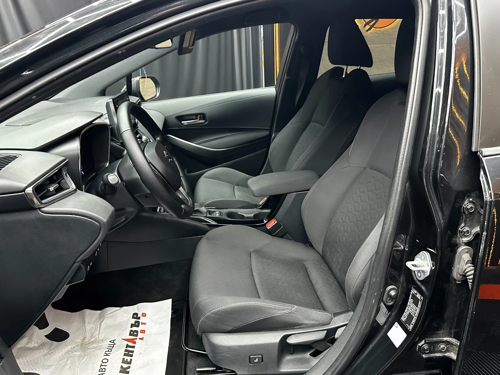 Toyota Corolla 1.8 hybrid 122 �.�.  | Mobile.bg � ����������� 6