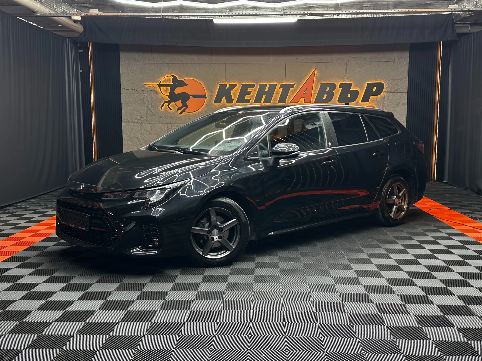 Toyota Corolla 1.8 hybrid 122 к.с. 