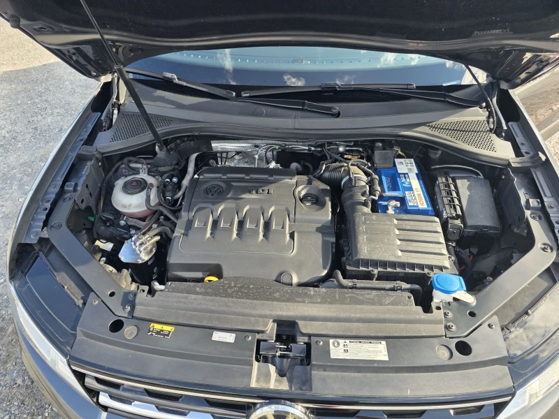 VW Tiguan 2.0 TDI AUTOMAT 4X4 , снимка 15 - Автомобили и джипове - 51232334